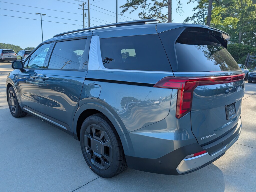 New 2026 Kia Carnival SX Van Passenger Van