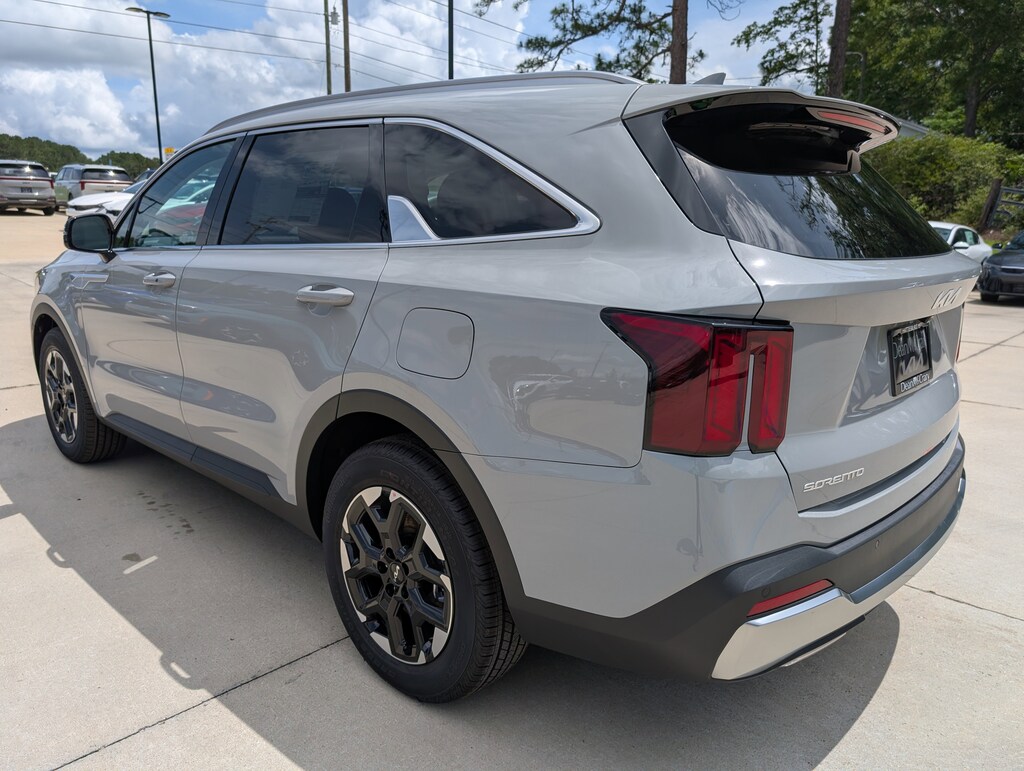 New 2026 Kia Sorento S SUV