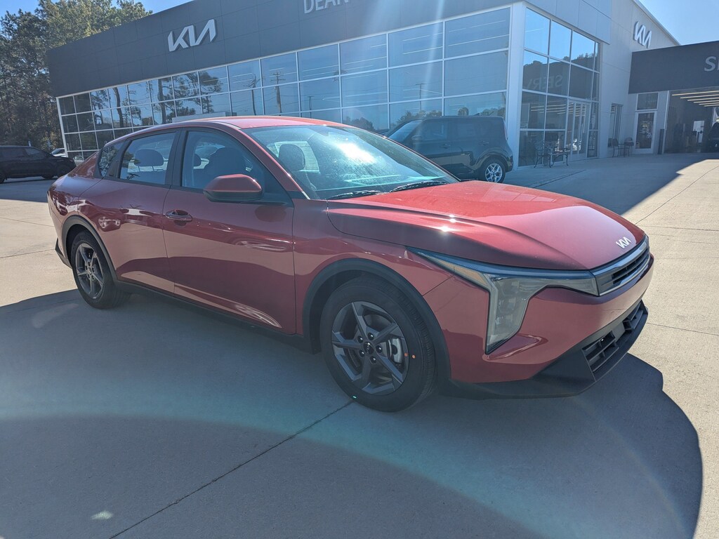 New 2025 Kia K4 LXS Sedan