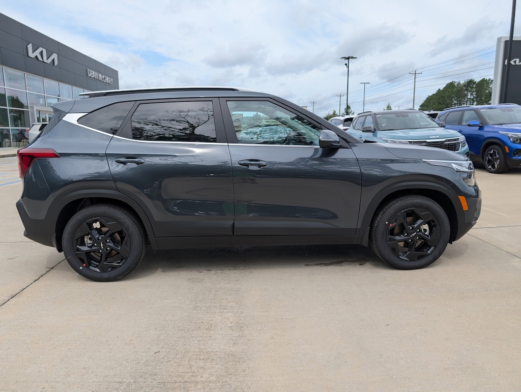 New 2026 Kia Seltos EX SUV