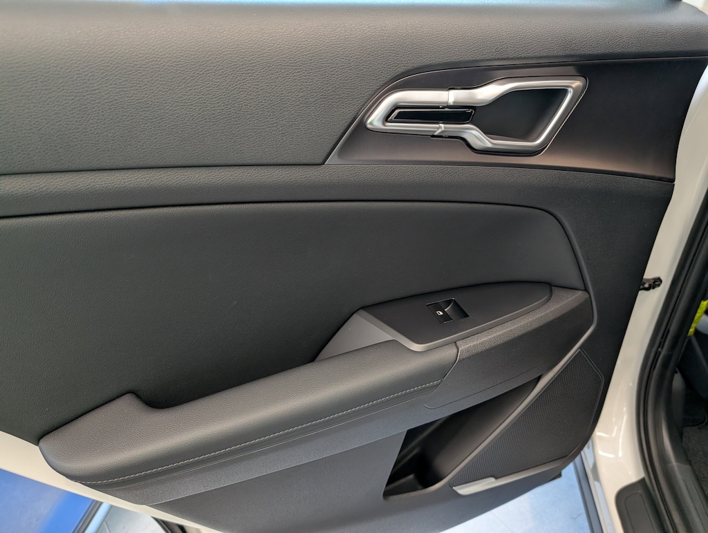New 2026 Kia Sportage Hybrid EX SUV
