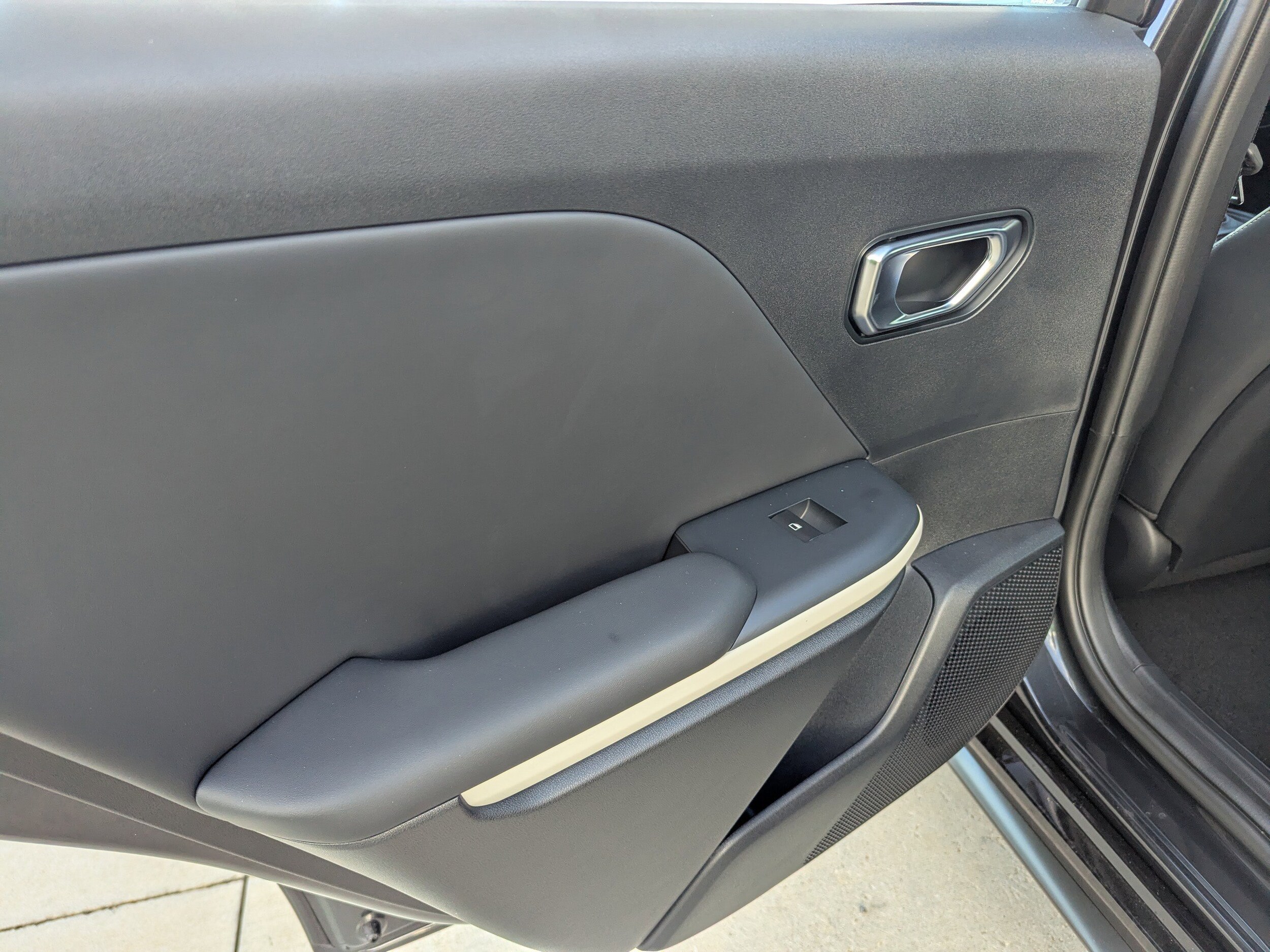 2025 Kia K4 GT-Line photo 4