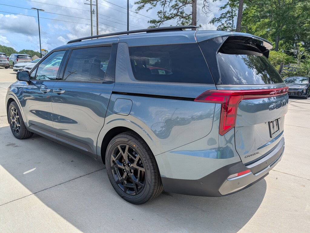New 2026 Kia Carnival SX Van Passenger Van