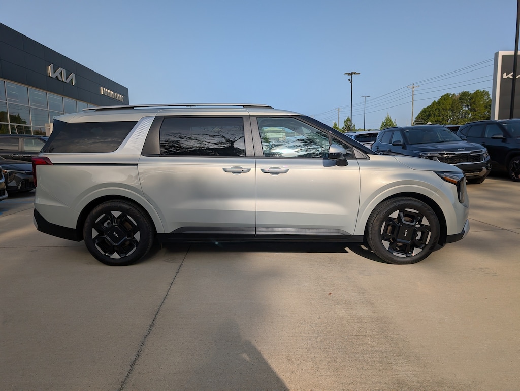 New 2026 Kia Carnival EX Van Passenger Van