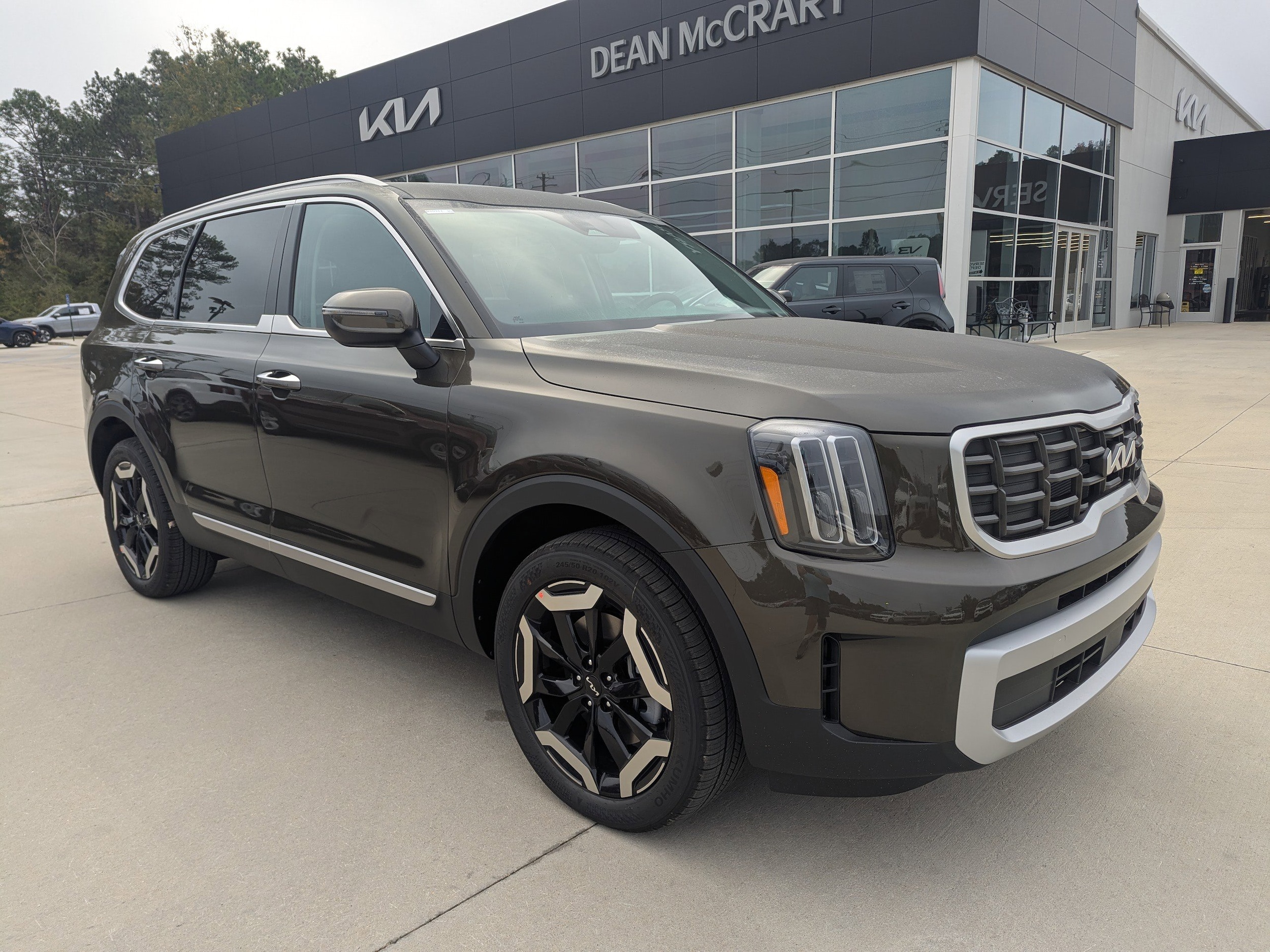 2025 Kia Telluride S's photo