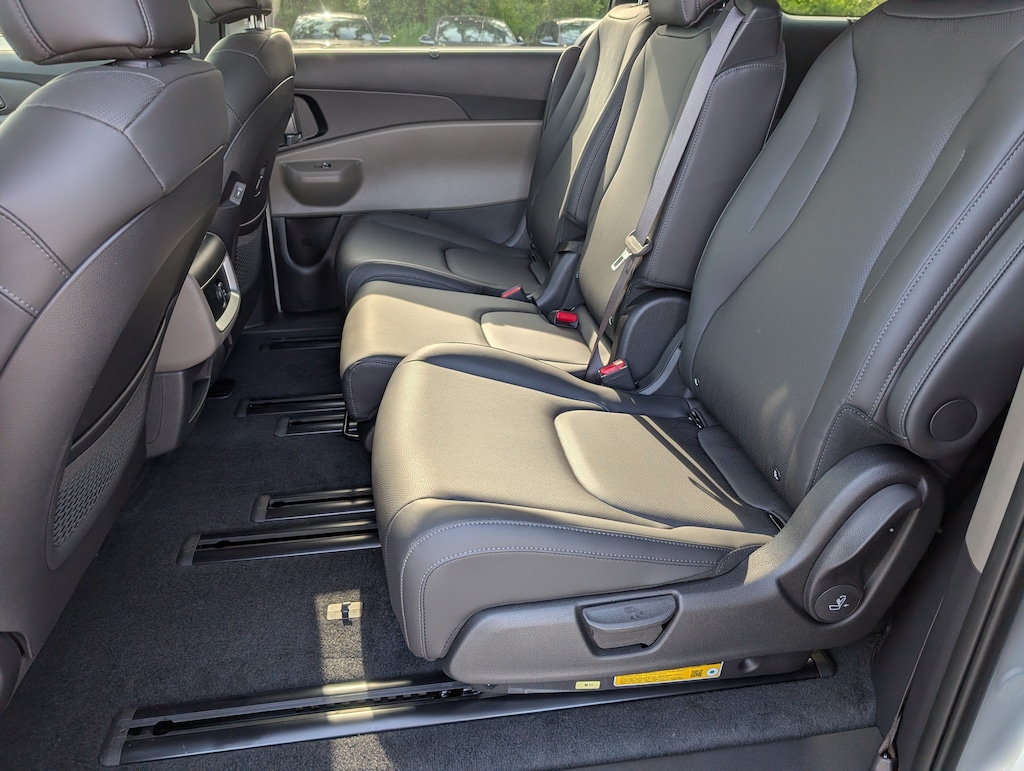New 2026 Kia Carnival EX Van Passenger Van