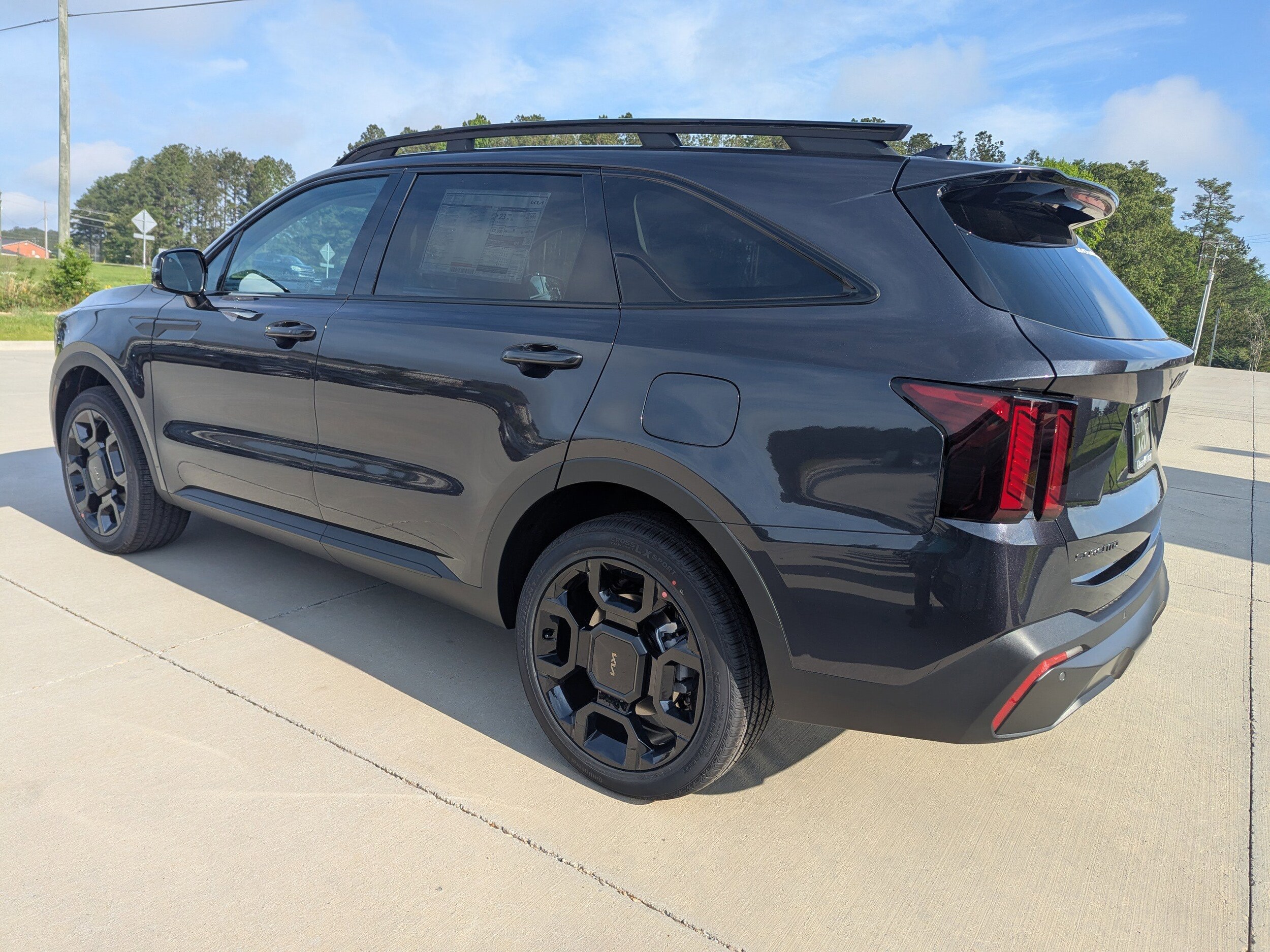 2025 Kia Sorento X-Line EX photo 3
