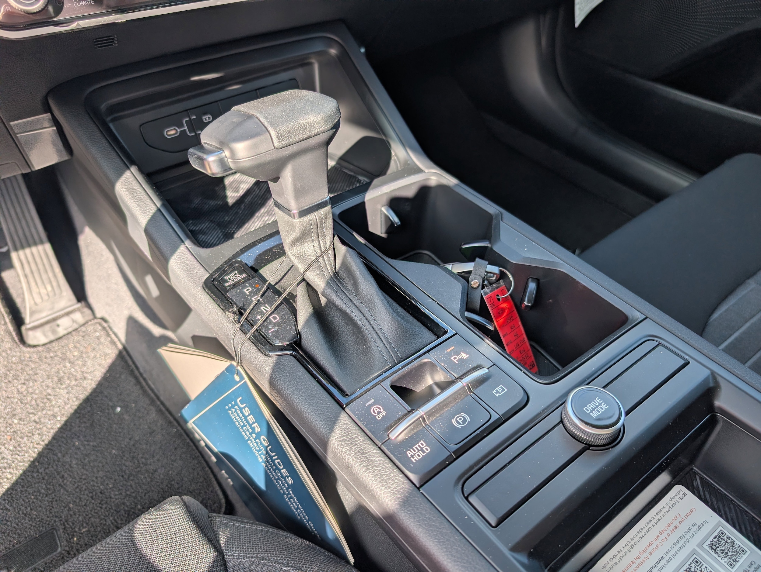 2025 Kia K5 LXS - Photo 17