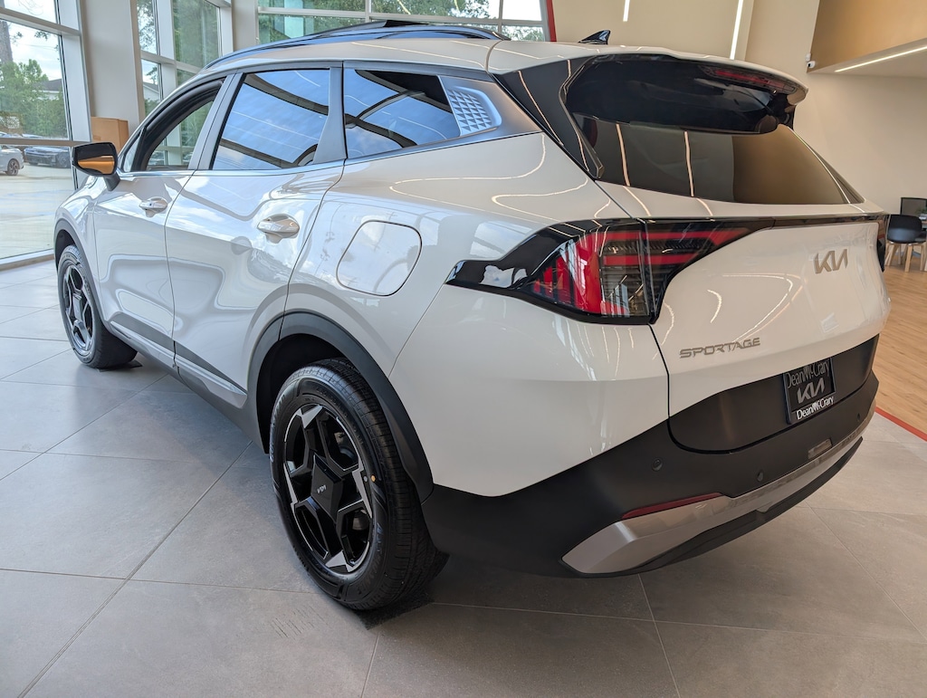 New 2026 Kia Sportage Hybrid EX SUV