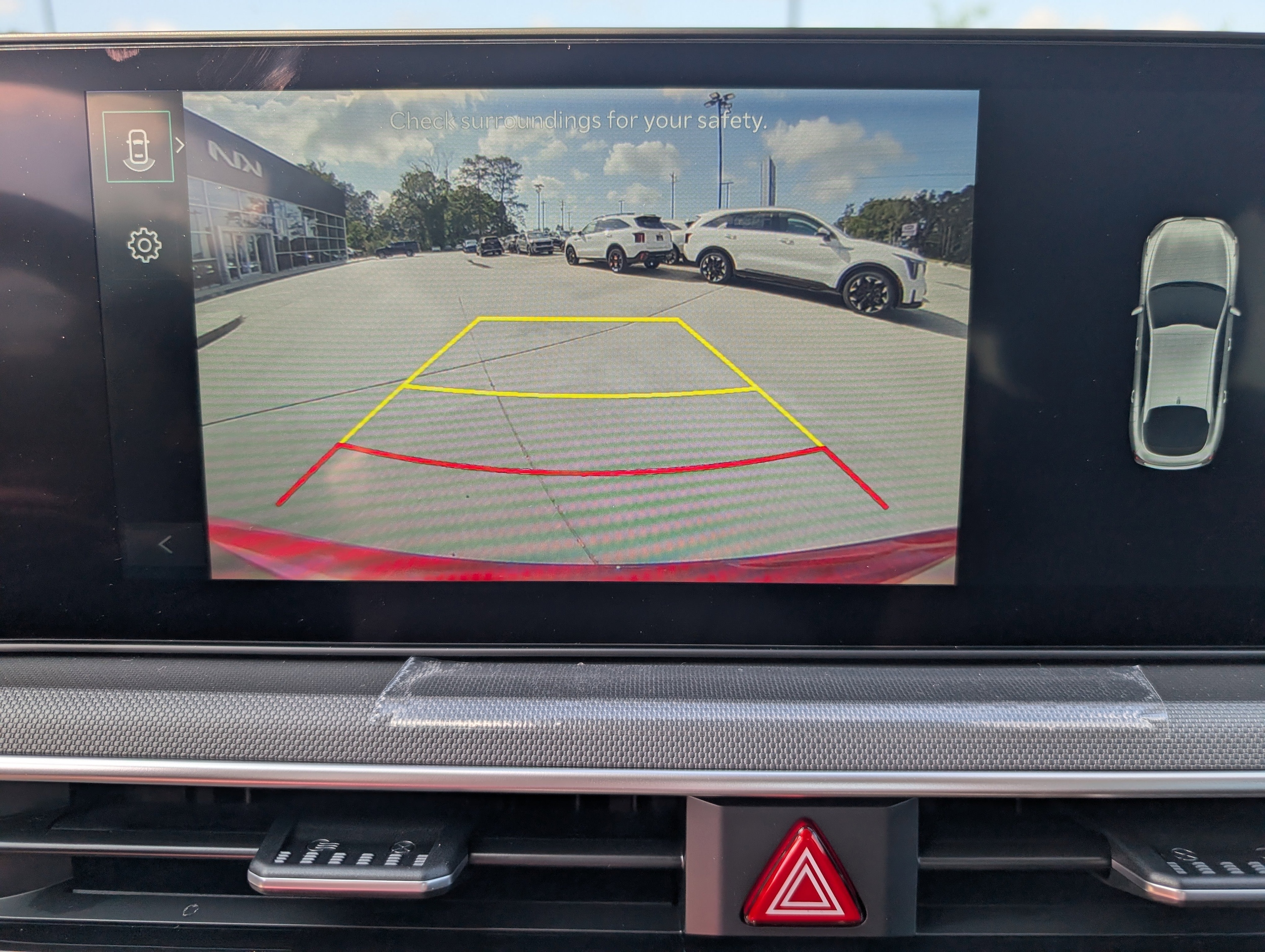 2025 Kia K5 LXS - Photo 14