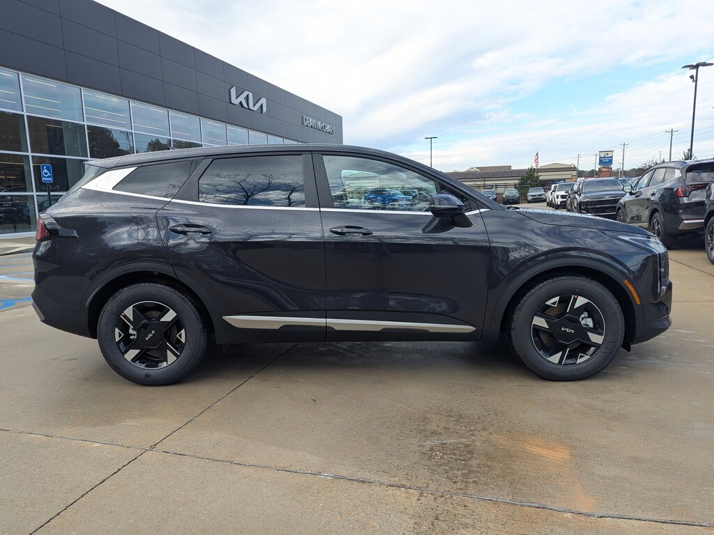 New 2026 Kia Sportage LX SUV