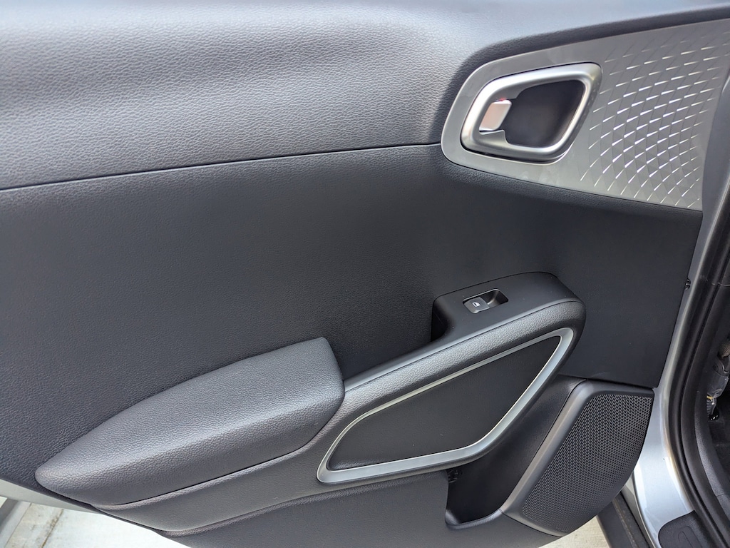 New 2025 Kia Soul LX Hatchback