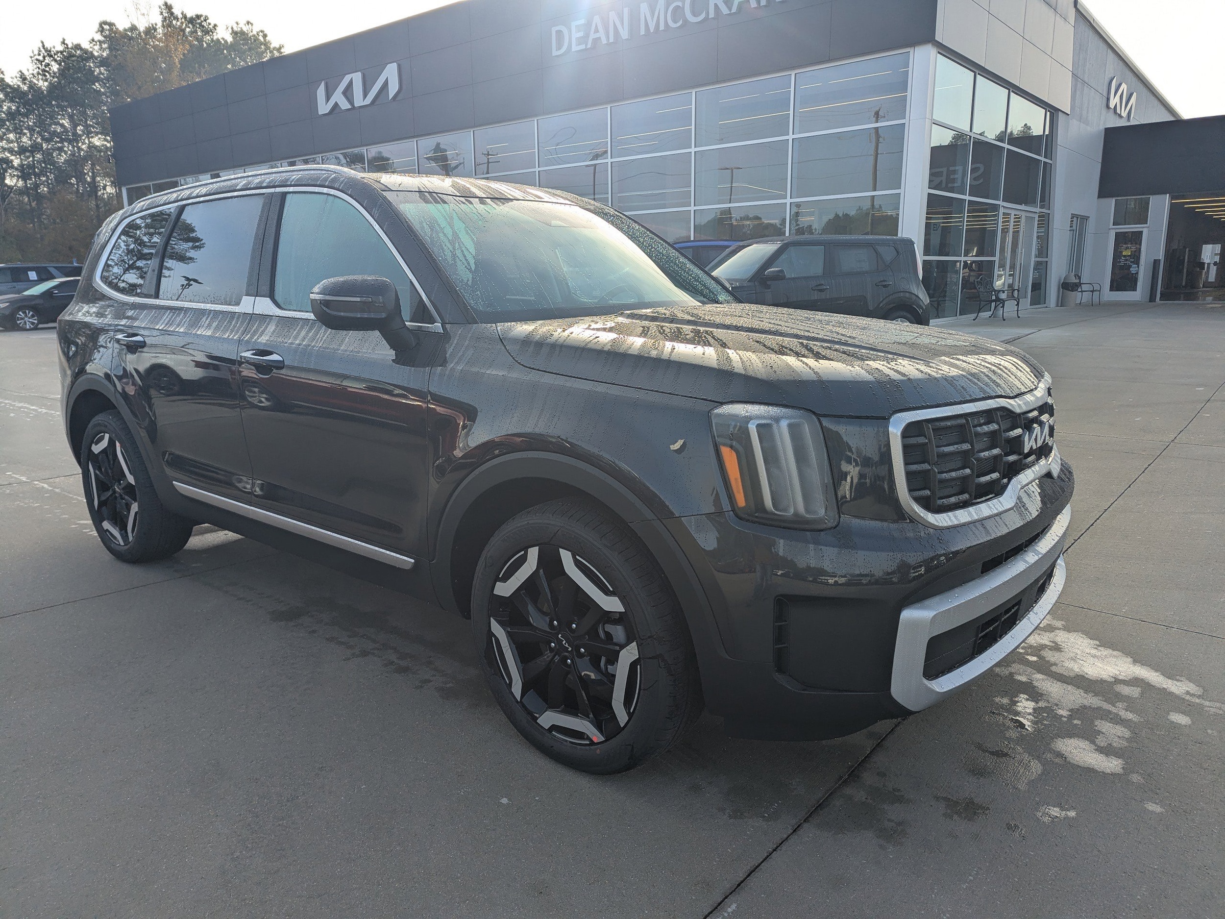 2025 Kia Telluride S's photo