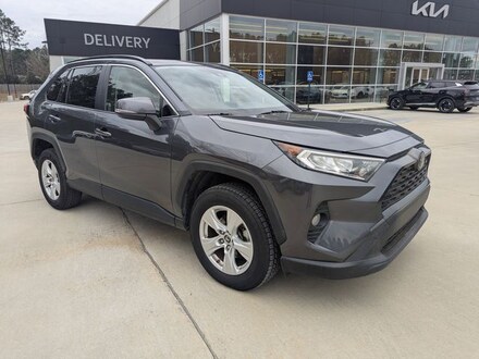 2019 Toyota RAV4 XLE SUV