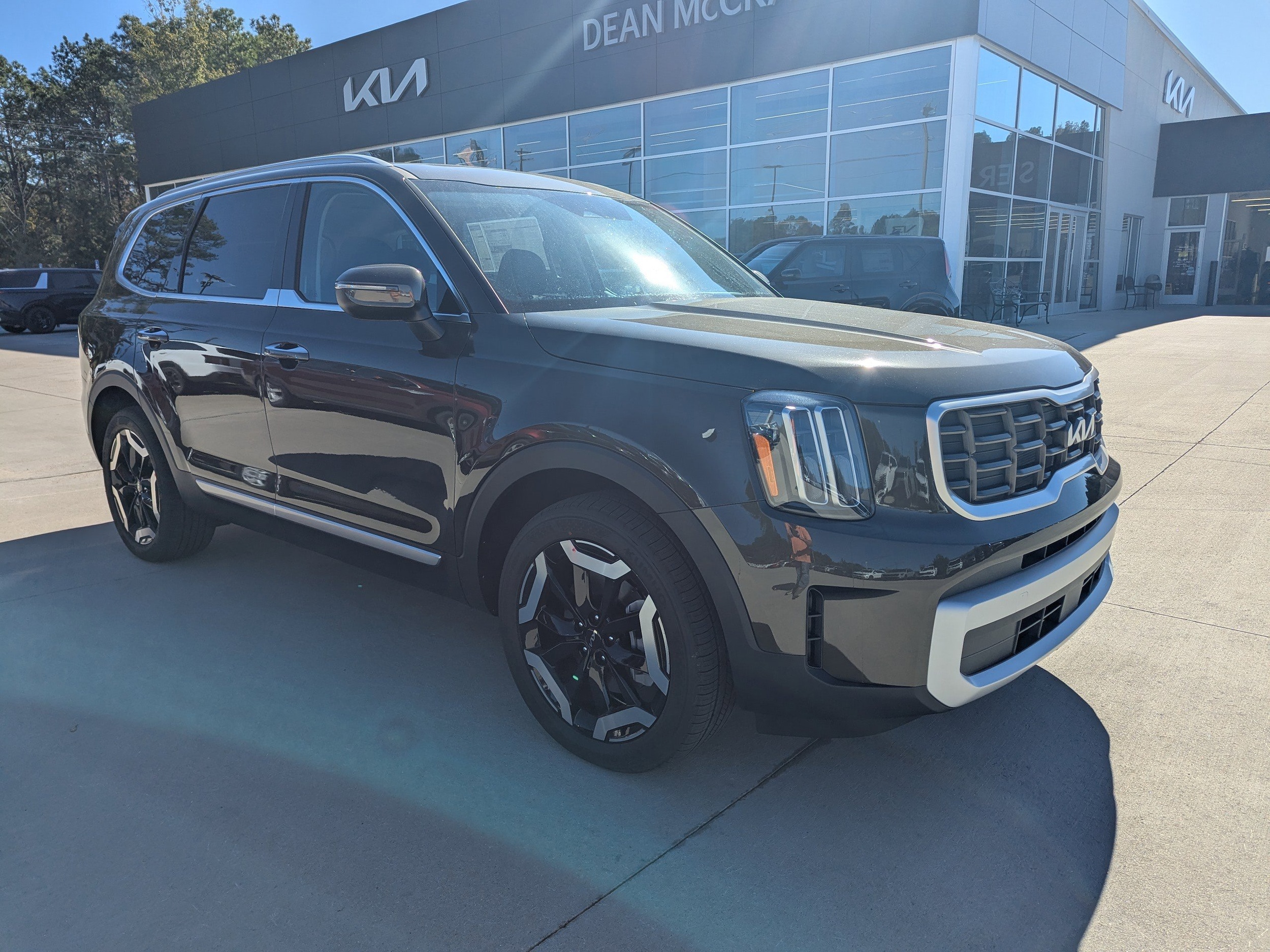 2025 Kia Telluride S's photo