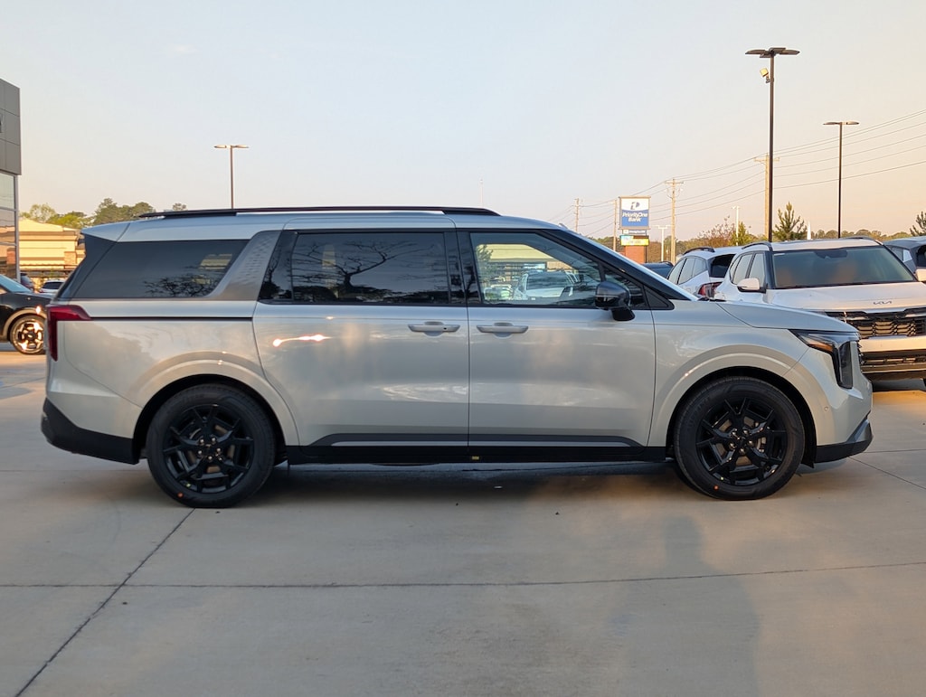 New 2026 Kia Carnival SX Van Passenger Van