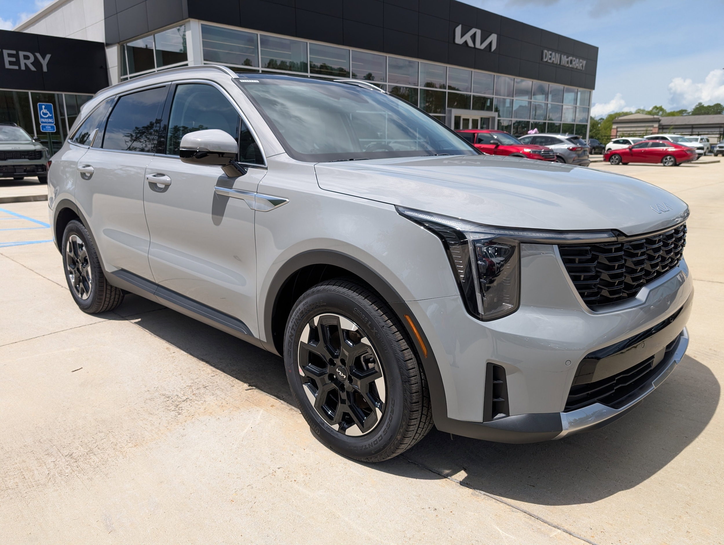 2026 Kia Sorento S AT's photo