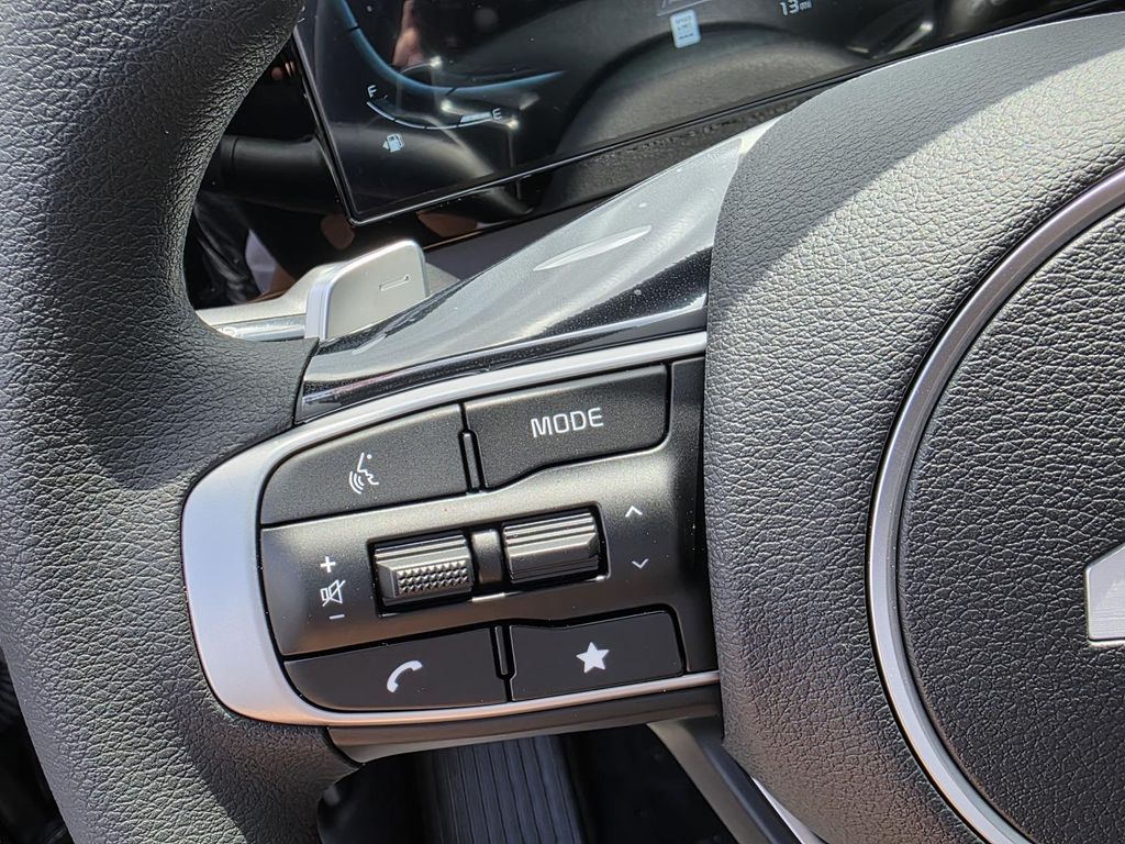2025 Kia Sportage LX Hybrid - Photo 10