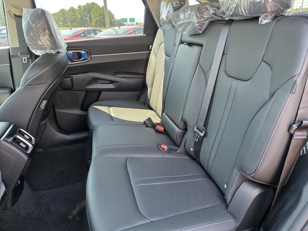 2026 Kia Sorento EX - Photo 6