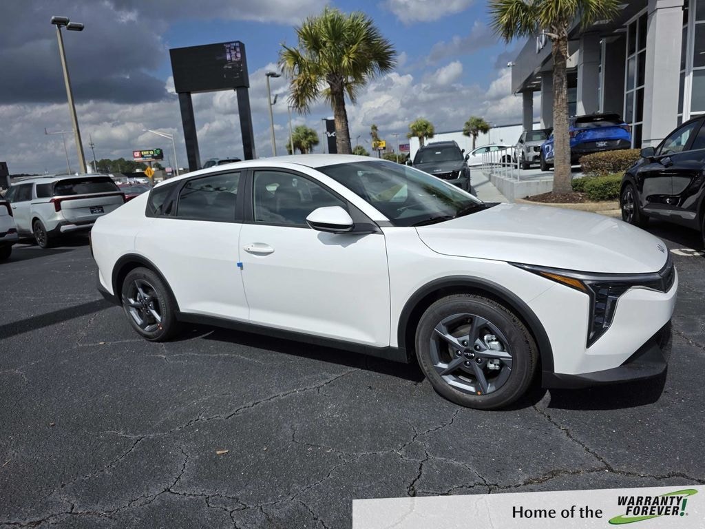 New 2026 Kia K4 LXS Sedan