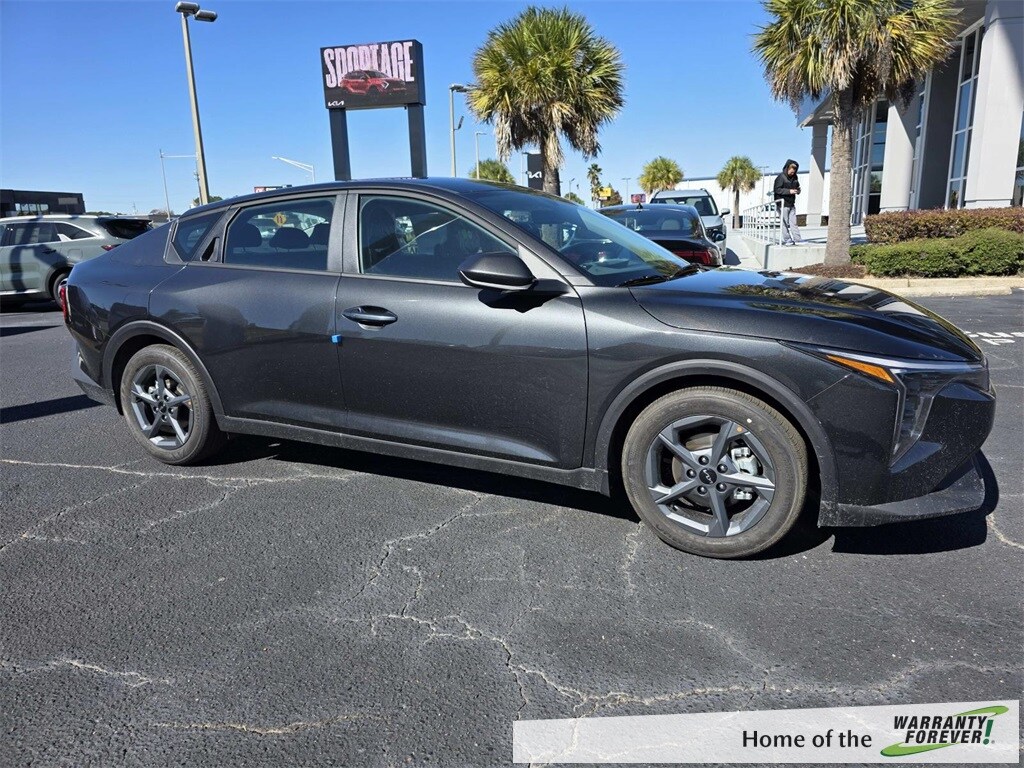 2025 Kia K4 LXS's photo