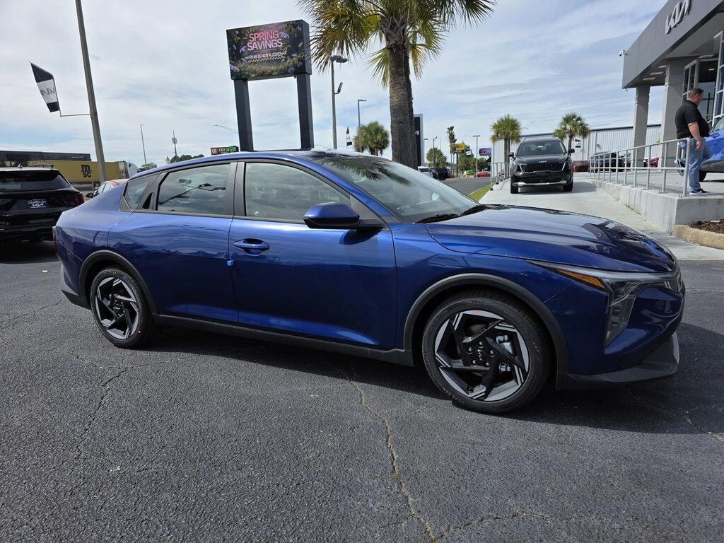New 2026 Kia K4 EX Sedan