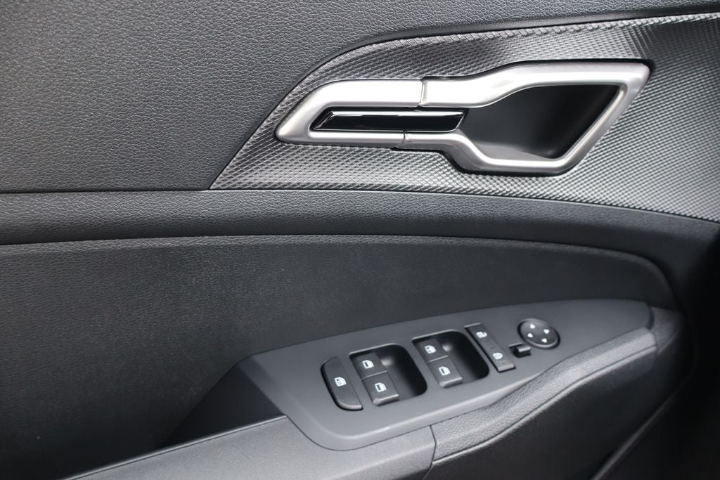 2025 Kia Sportage LX Hybrid - Photo 11
