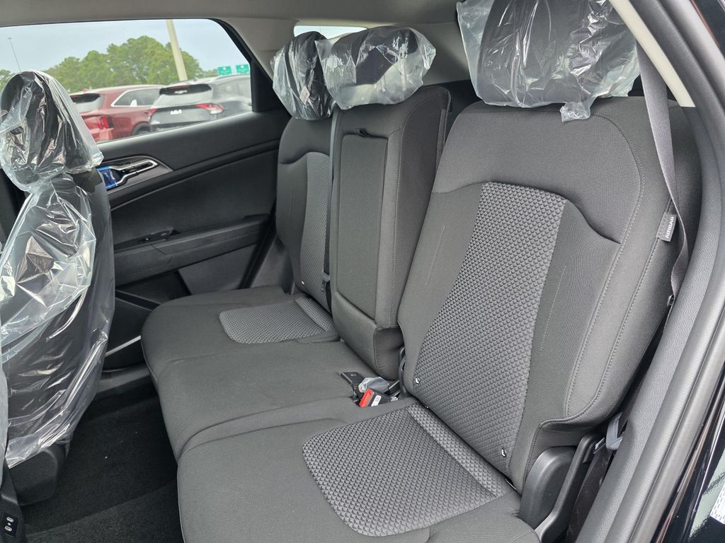 2026 Kia Sportage LX - Photo 6