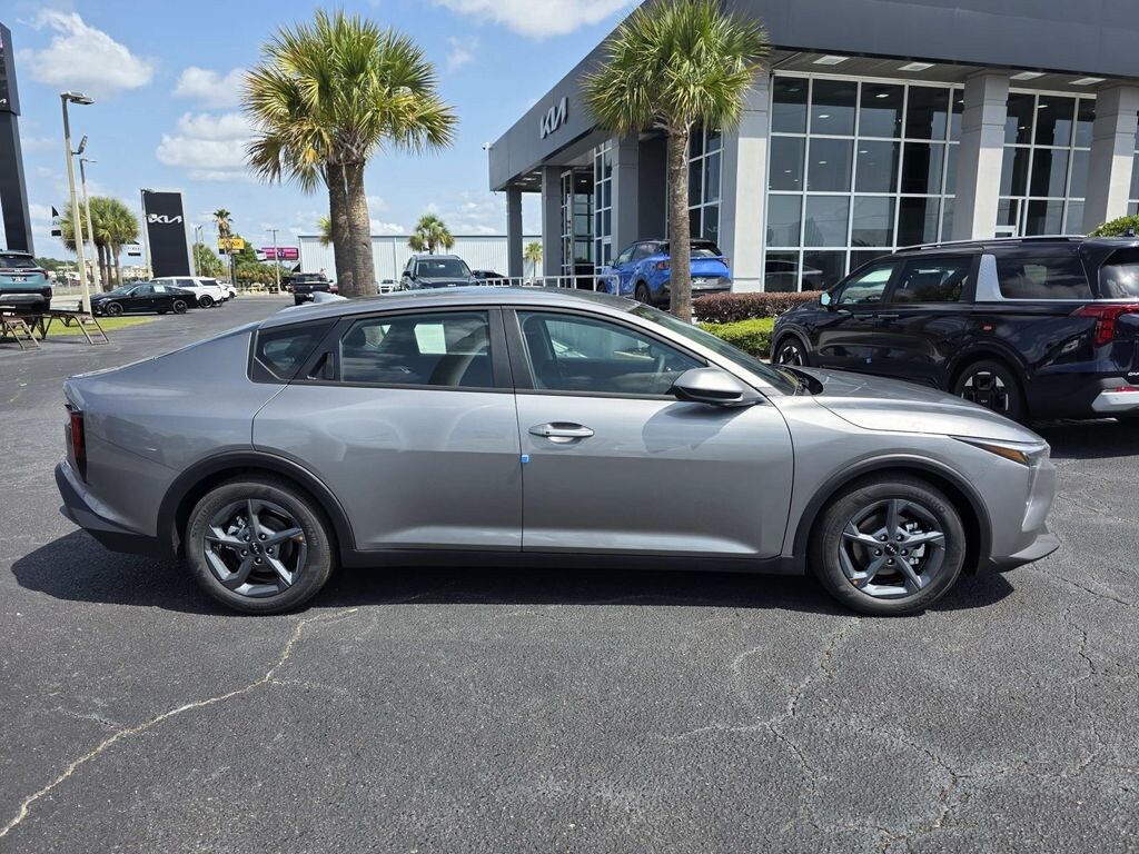 New 2026 Kia K4 LXS Sedan