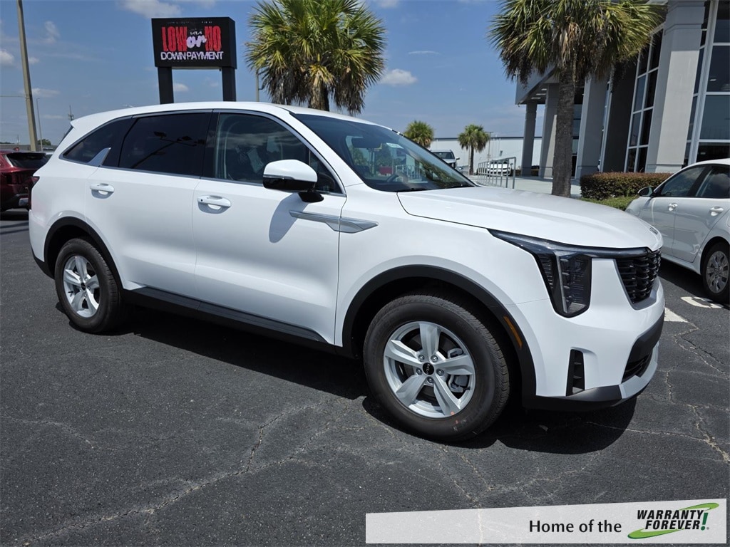 2026 Kia Sorento LX's photo