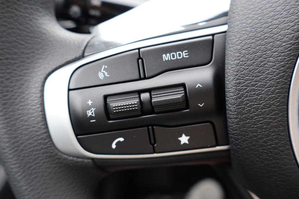 2025 Kia Sportage LX Hybrid - Photo 10