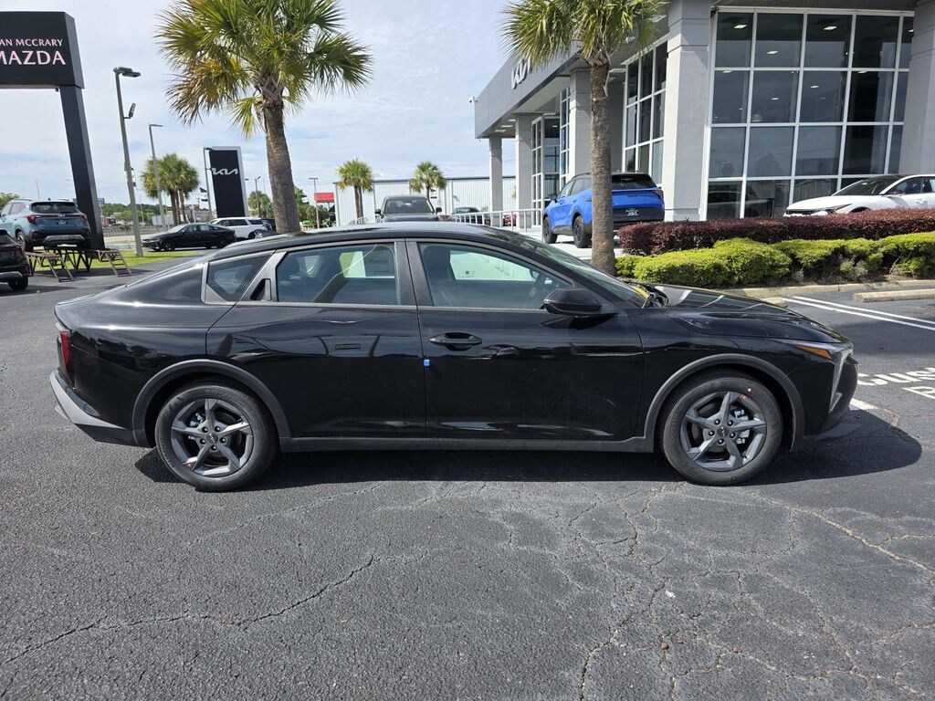 New 2026 Kia K4 LXS Sedan