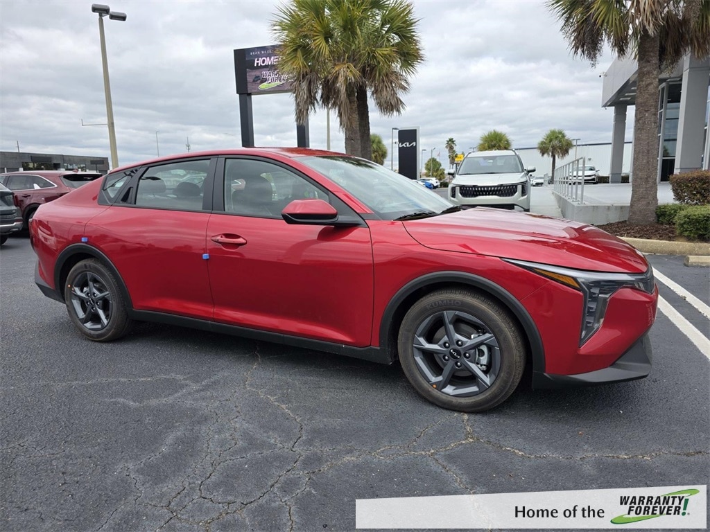 New 2025 Kia K4 LXS Sedan