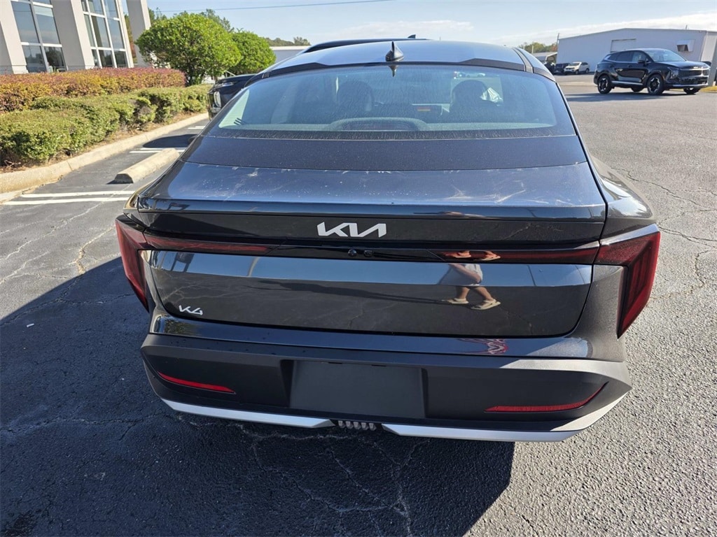 New 2025 Kia K4 LX Sedan