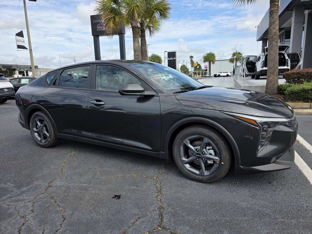 New 2026 Kia K4 LXS Sedan