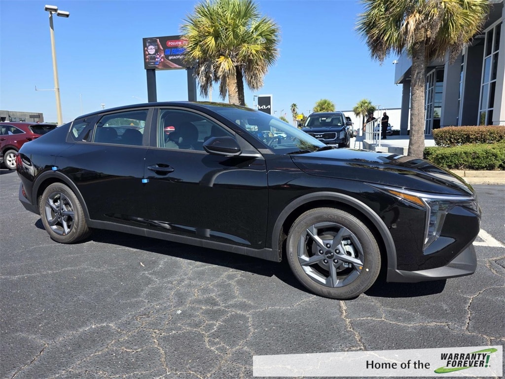 2025 Kia K4 LXS's photo