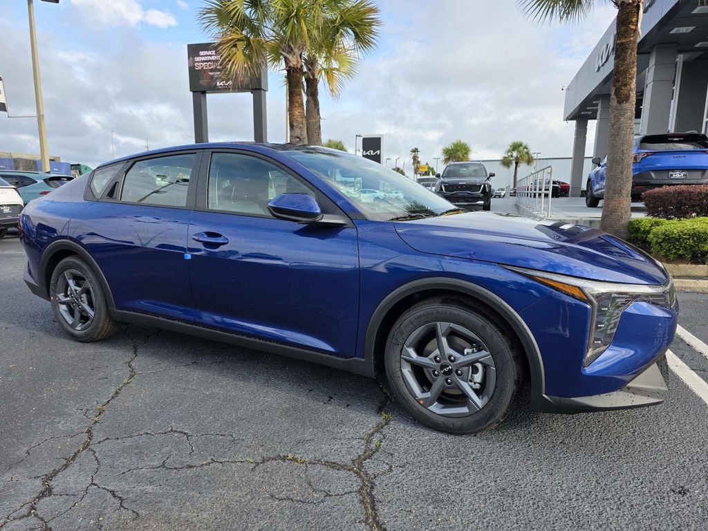 2026 Kia K4 LXS AT's photo
