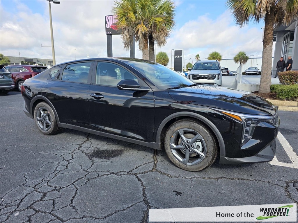 New 2025 Kia K4 LXS Sedan