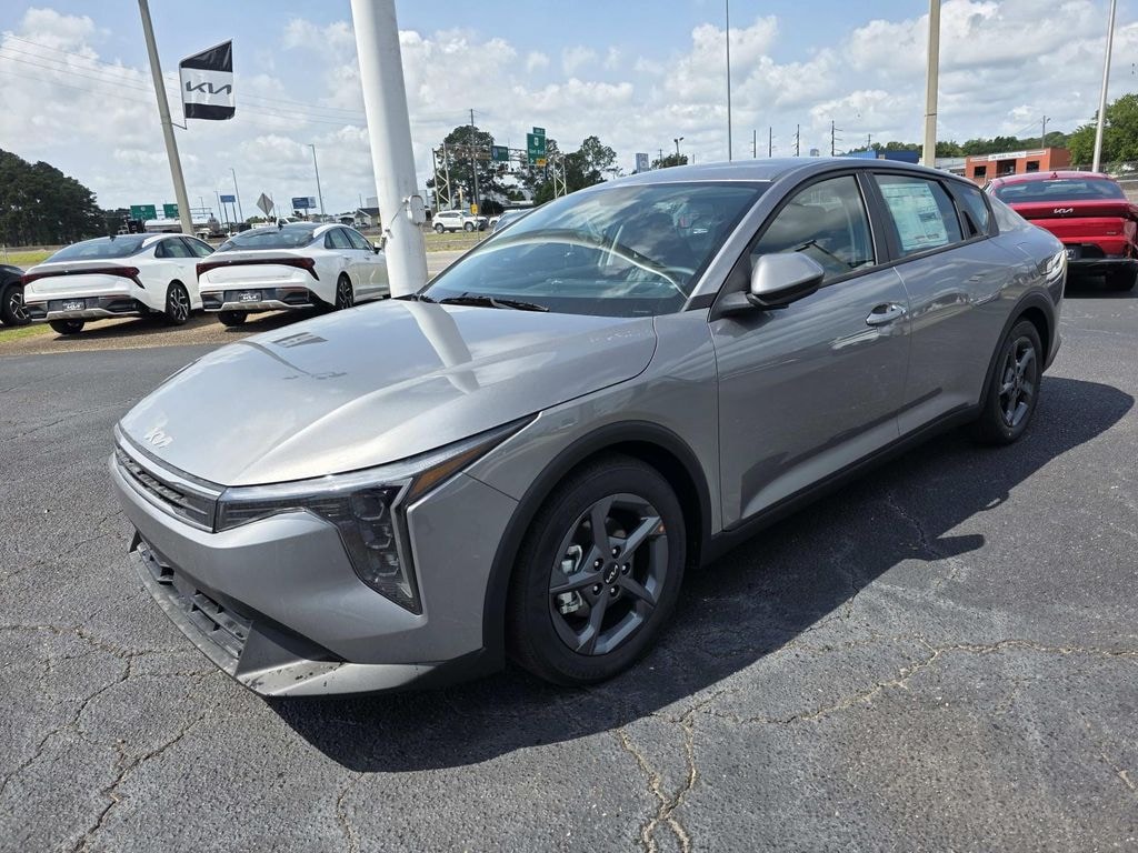 New 2026 Kia K4 LXS Sedan
