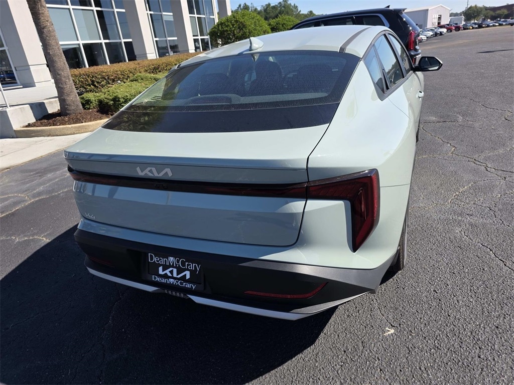 New 2025 Kia K4 LXS Sedan