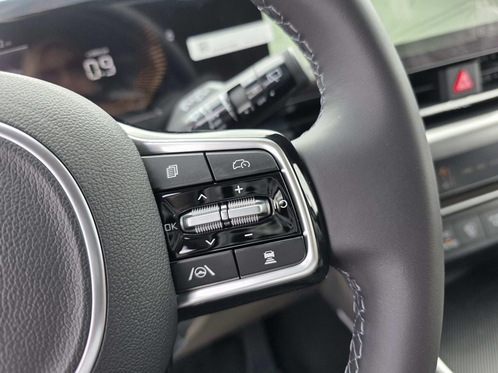 2026 Kia Carnival LXS - Photo 8