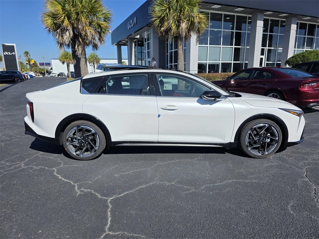 New 2025 Kia K4 GT-Line Sedan