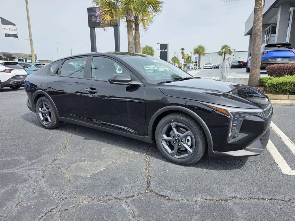 2026 Kia K4 LXS AT's photo
