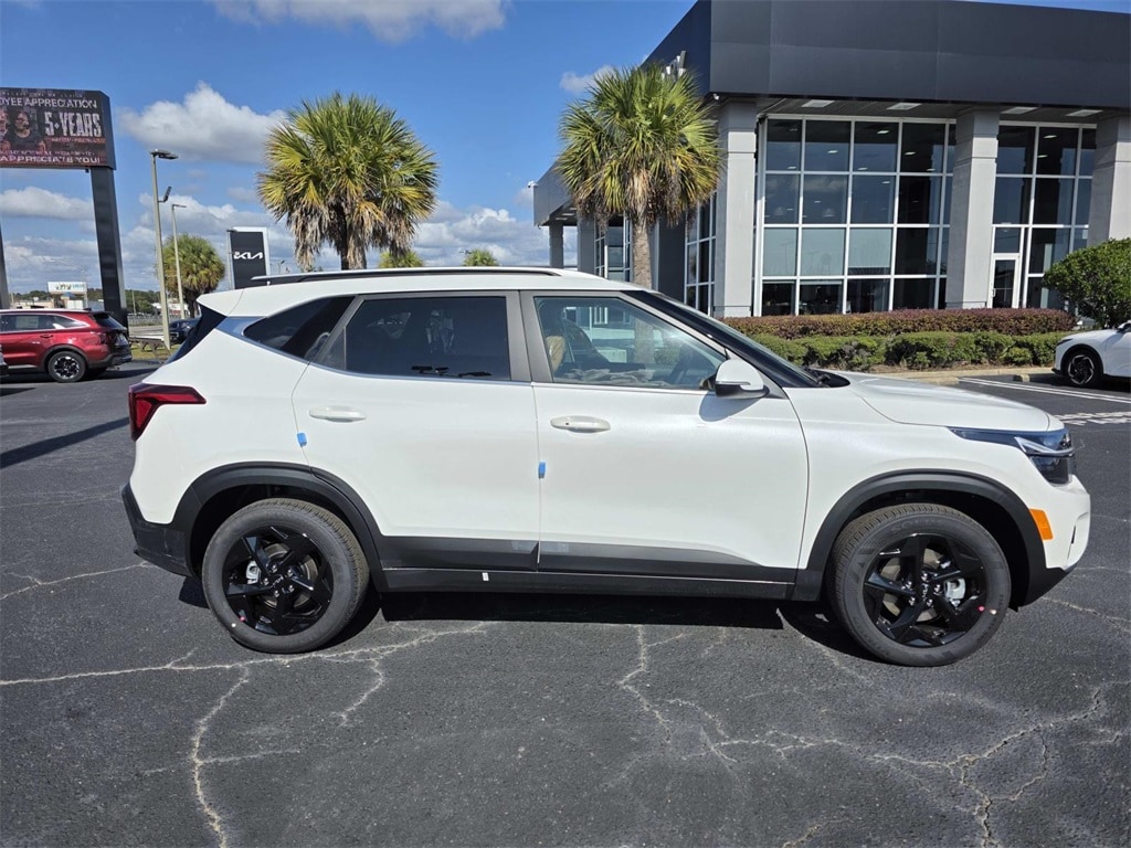 New 2026 Kia Seltos EX SUV