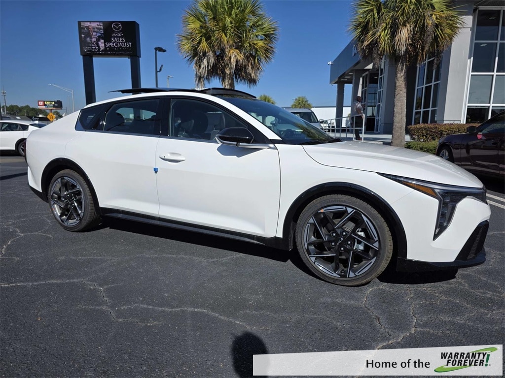 New 2025 Kia K4 GT-Line Sedan