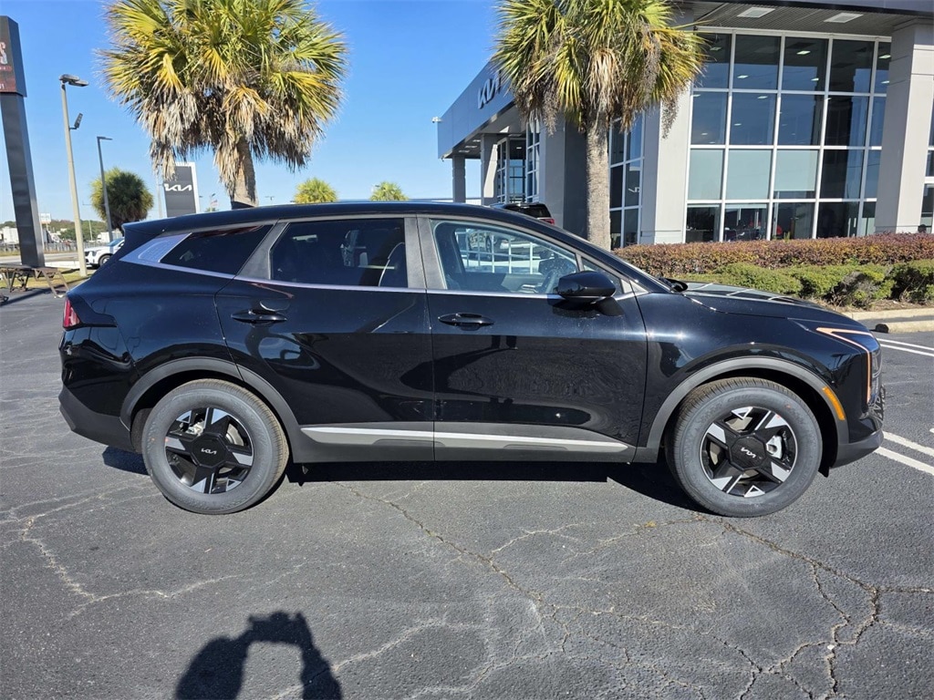 New 2026 Kia Sportage LX SUV