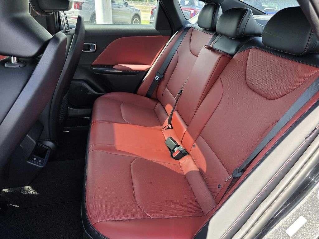 2026 Kia K4 GT-Line - Photo 6
