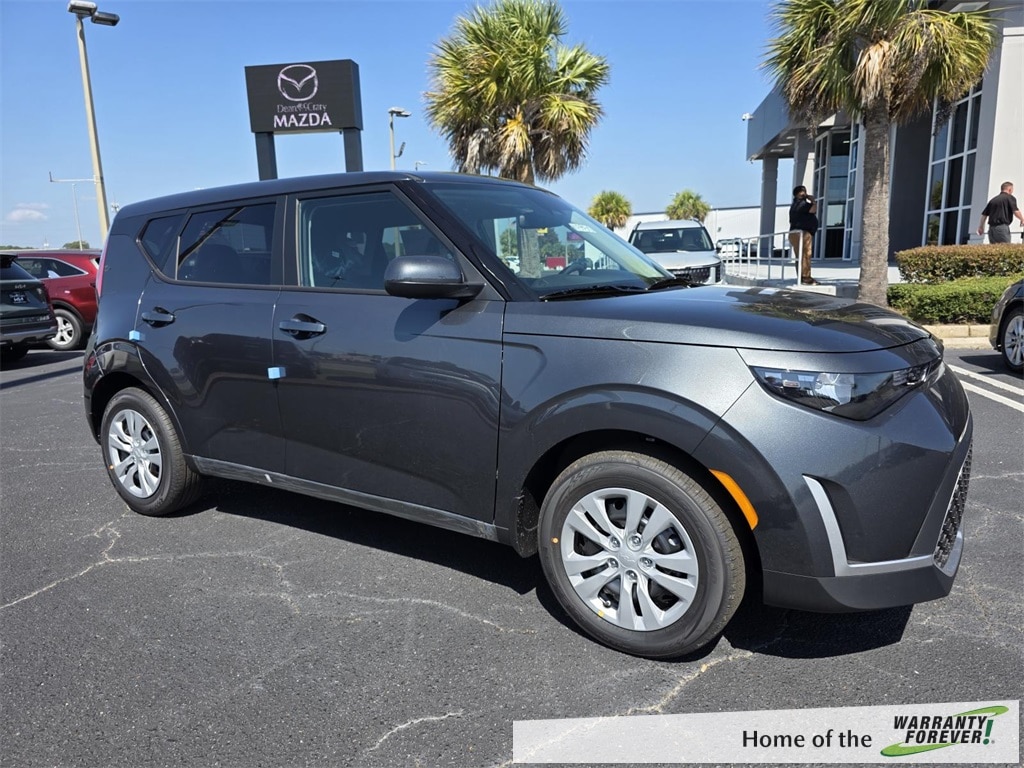 New 2025 Kia Soul LX Hatchback