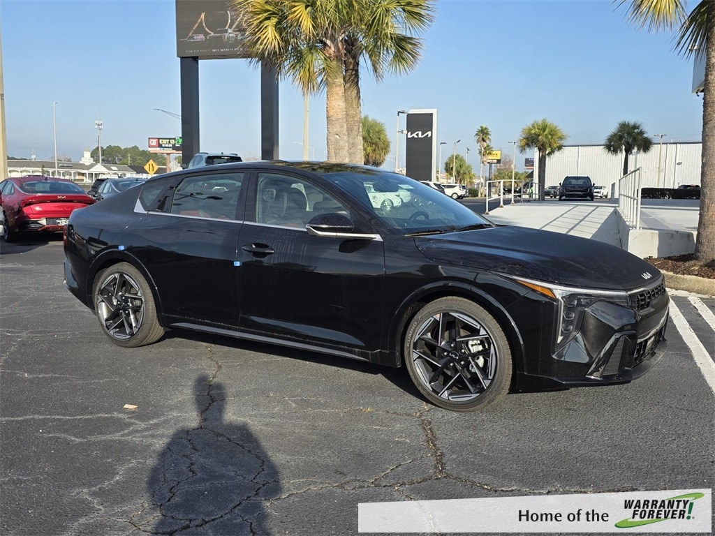 2025 Kia K4 GT-Line's photo