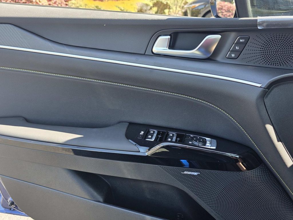 2025 Kia K5 GT - Photo 12